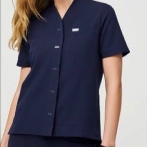 🔥🔥BNWT FIGS NAVY SUSWE TOP